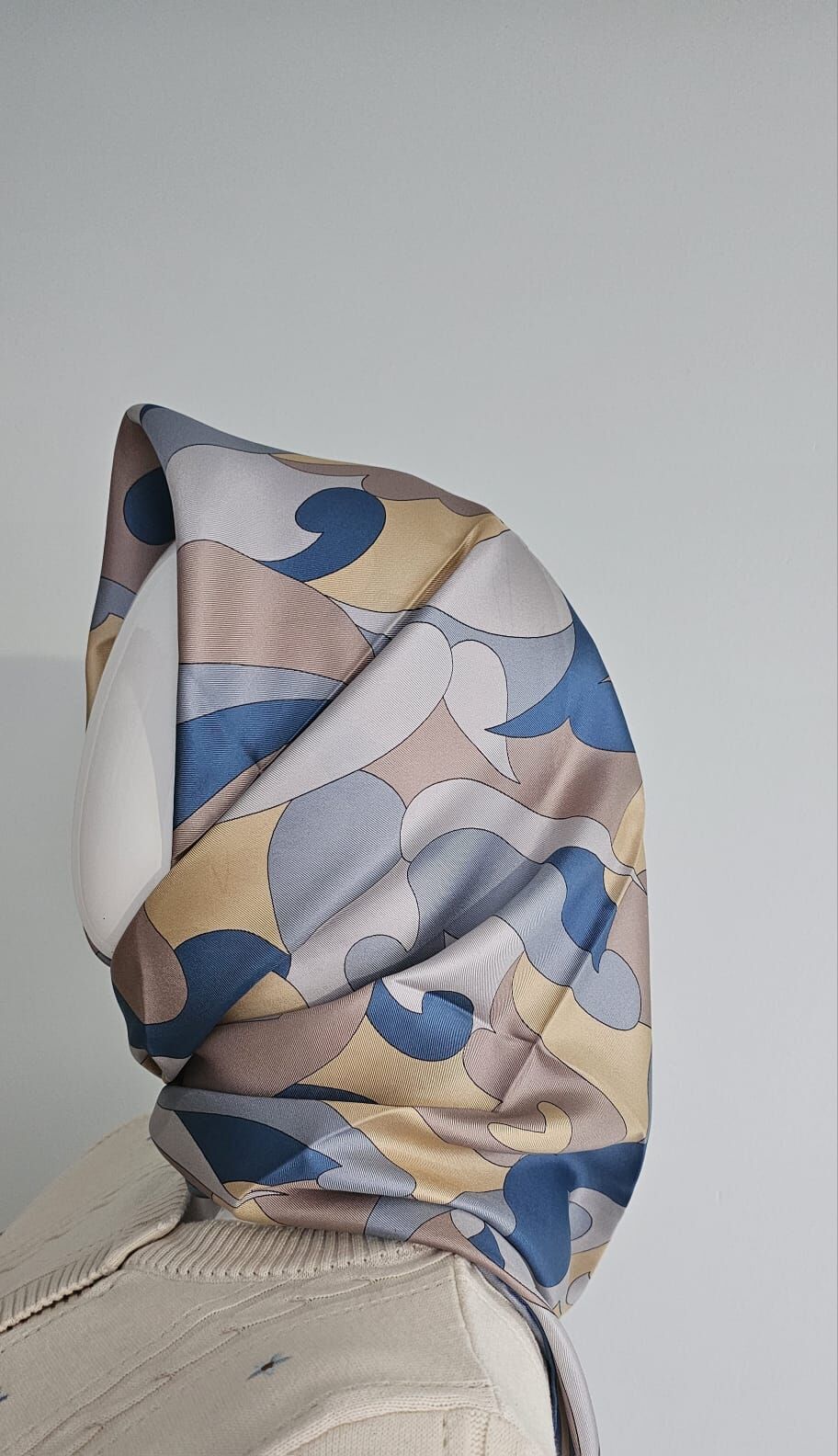 Belli Saf İpek Eşarp