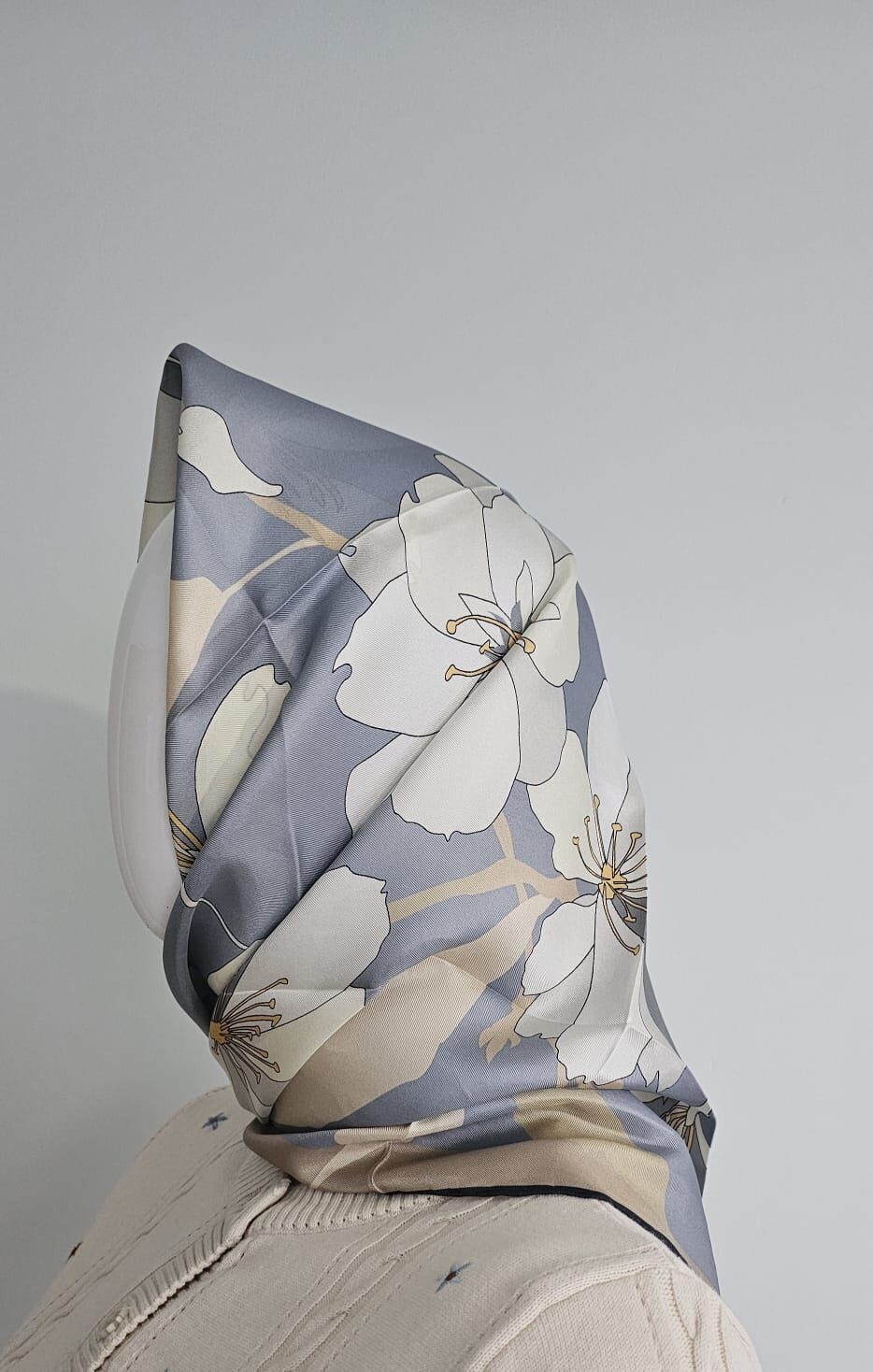 Belli Saf İpek Eşarp