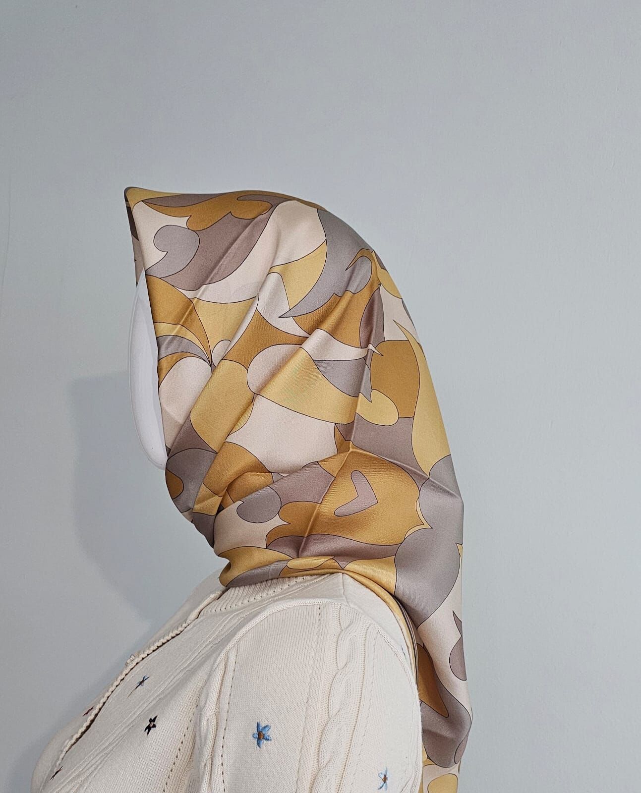 Belli Saf İpek Eşarp