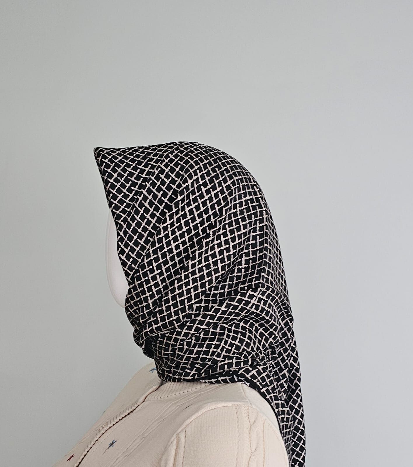 Belli Saf İpek Eşarp