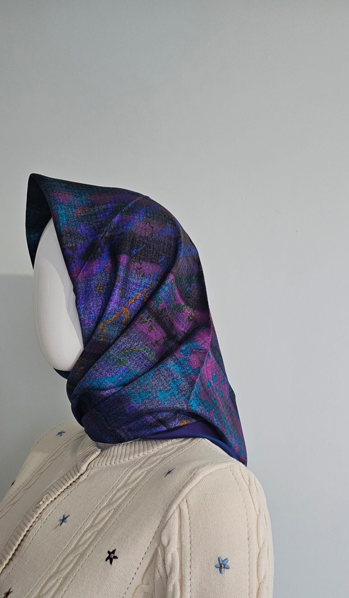 Armine Saf İpek Eşarp