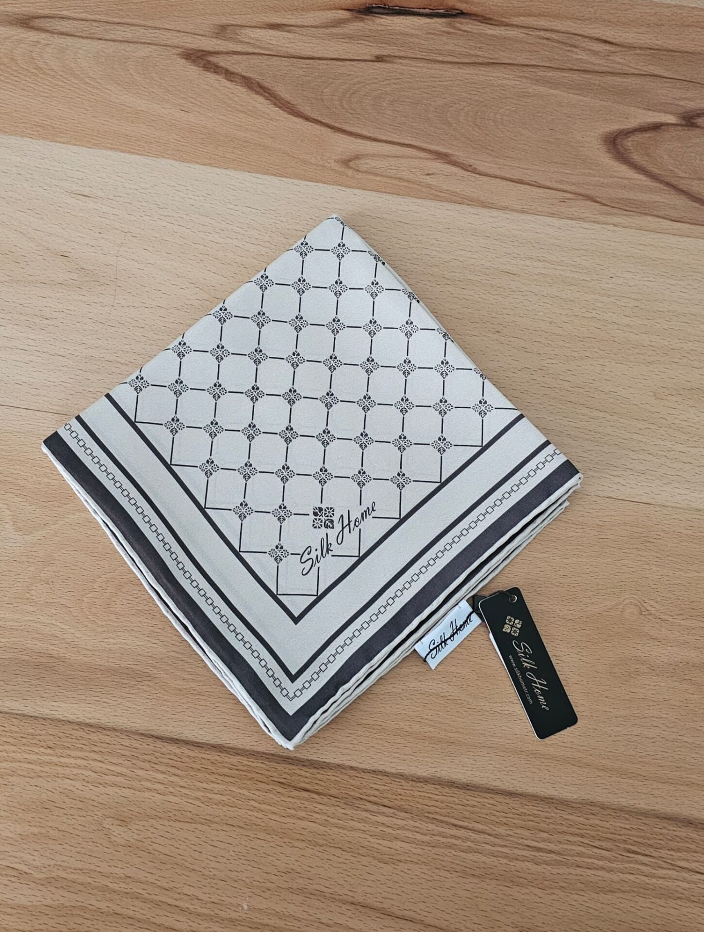 Silkhome Saf İpek Eşarp